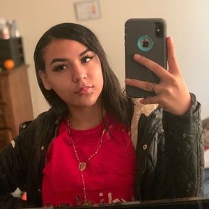 Meet your Posher, Celeste